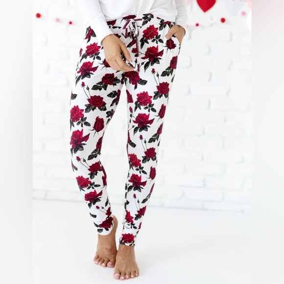 NWT Bums & Roses Bamboo Mama Joggers - Picture 2 of 6